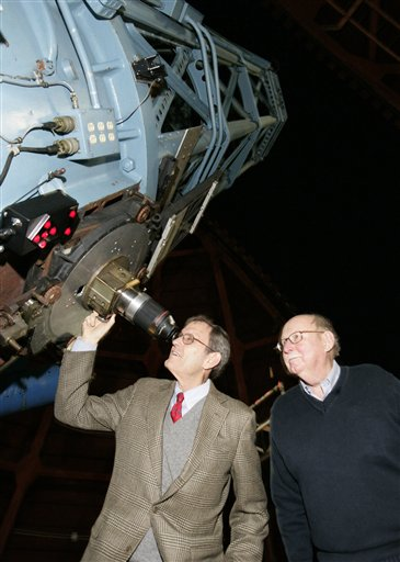 Illustration for article titled The Coolest-Looking Observatories On Earth